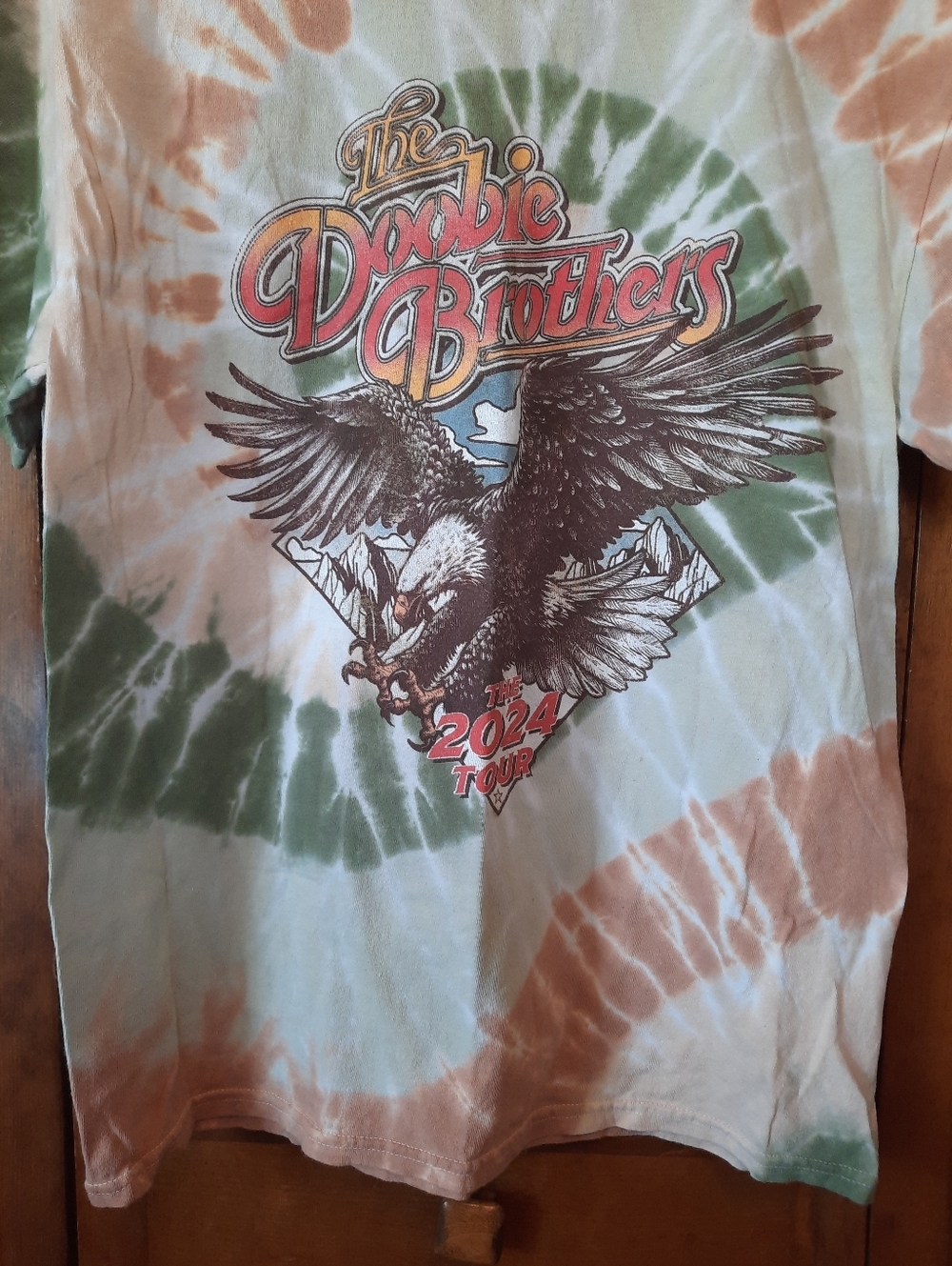 The Doobie Brothers 2024 Tour Tie Dye Concert Short Sleeve T-shirt Size Medium - Picture 3 of 11